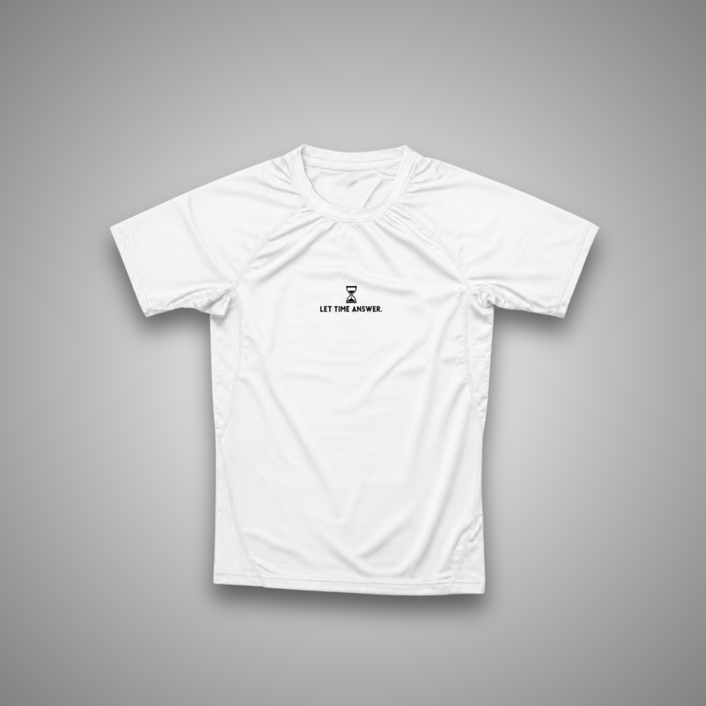 T-SHIRT DE COMPRESSION WHITE — "LET TIME ANSWER"