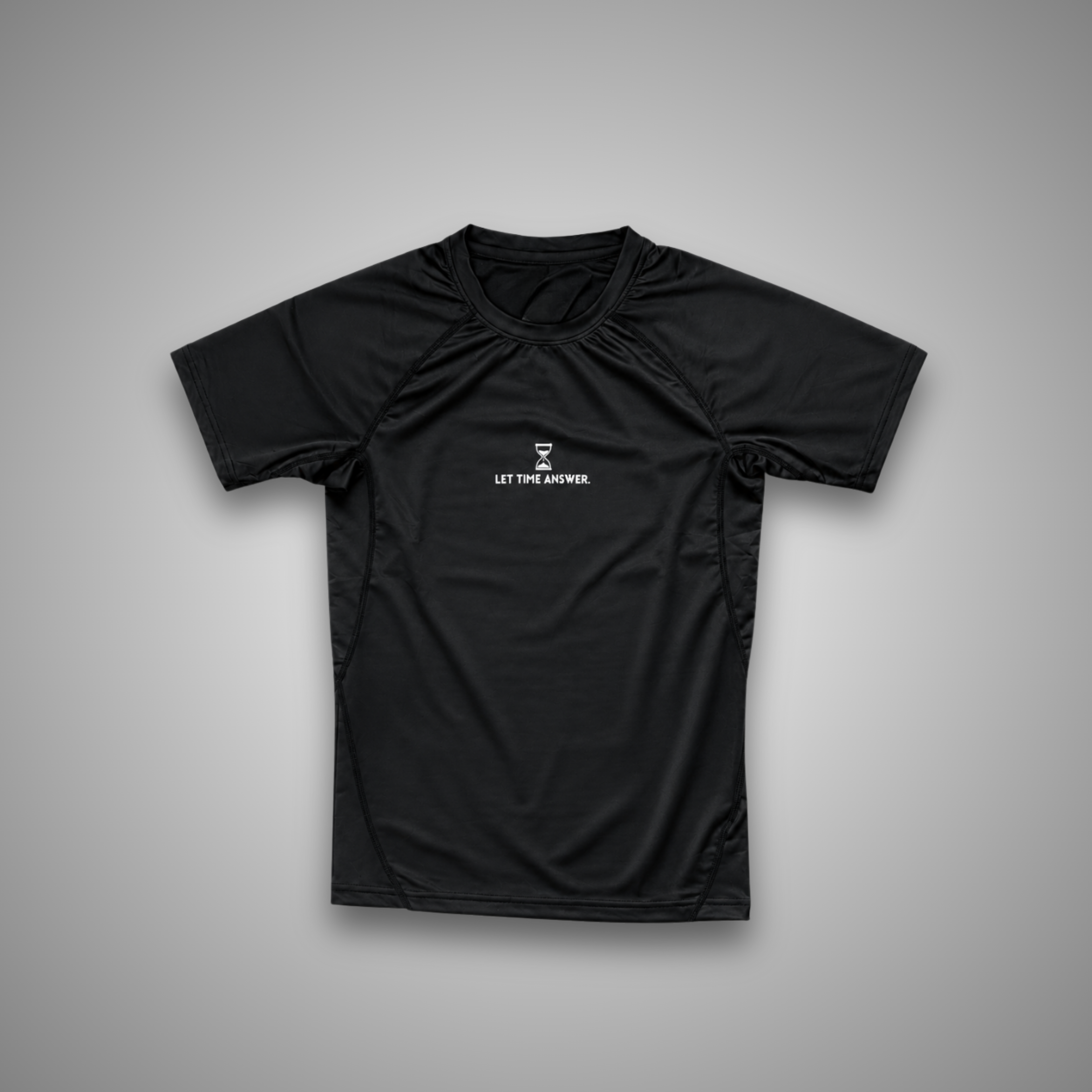 T-SHIRT DE COMPRESSION BLACK — "LET TIME ANSWER"